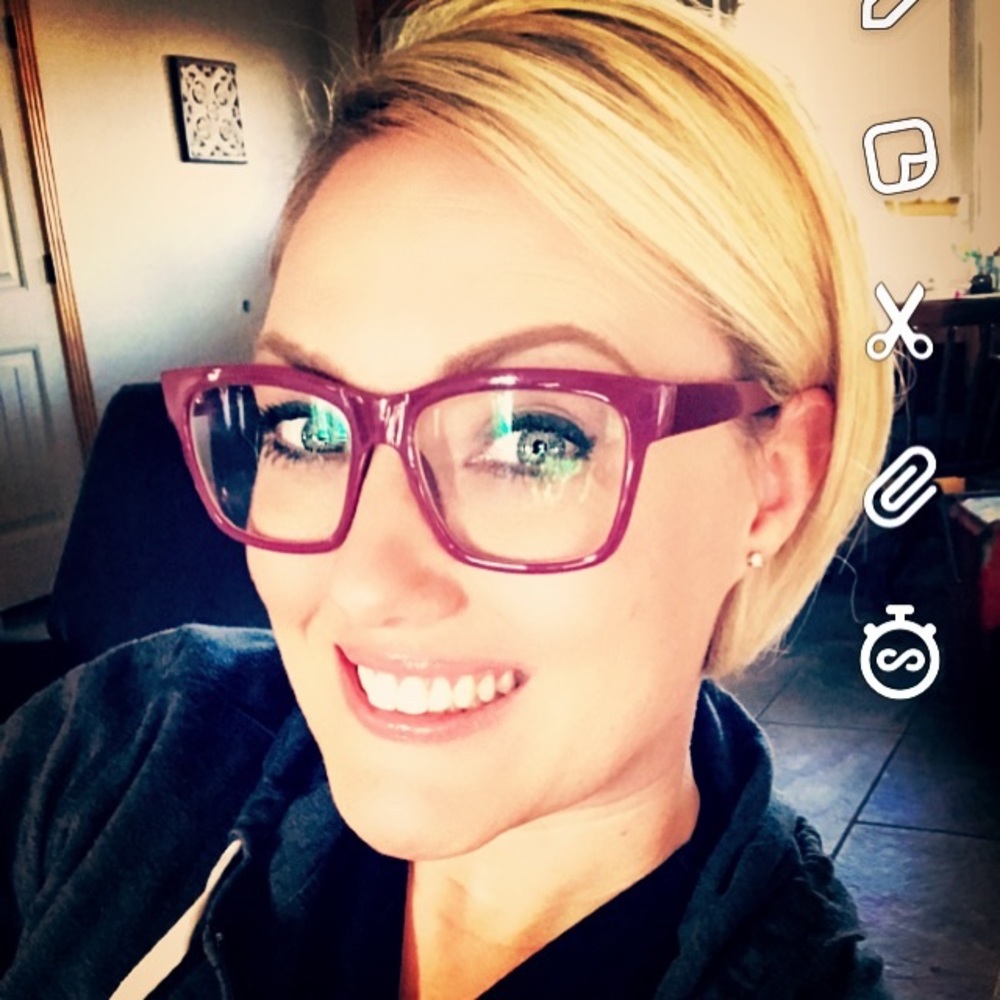 Meet your Posher, Melissa